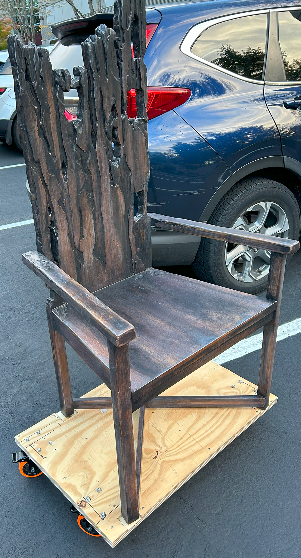 throne on state